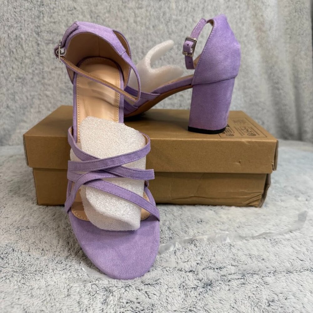 Lavender Strappy 2.5" heels Size 10 US (AU40), no brand, suede like material NIB